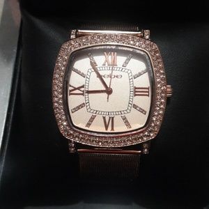 be be WATCH brand new